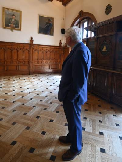 Portret Jacka Majchrowskiego zawisł w sali Kupieckiej magistratu - zdjęcie 2