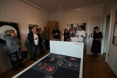 Wystawa "HopeFull" Marii Husarskiej w Arsene Galeria Wiatrak - zdjęcie 23