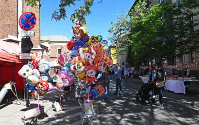 Tradycyjna procesja na Skałkę: hierarchowie, wierni i politycy (głównie PiS) - zdjęcie 49