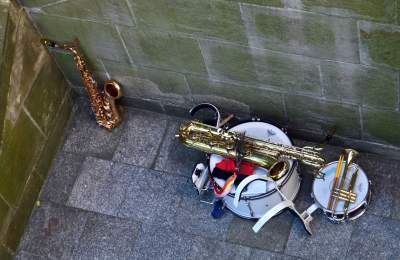 Tradycyjna procesja na Skałkę: hierarchowie, wierni i politycy (głównie PiS) - zdjęcie 43