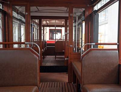 Ten tramwaj nigdy w Krakowie nie kursował, ale jest piękny! - zdjęcie 9