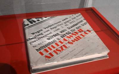 Krakowianie na afiszach śmierci, poruszająca wystawa - zdjęcie 12