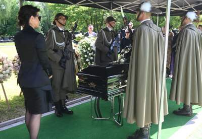 Pożegnanie Jana A.P. Kaczmarka, laureat Oscara spoczął na Cmentarzu Rakowickim - zdjęcie 25