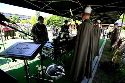 Pożegnanie Jana A.P. Kaczmarka, laureat Oscara spoczął na Cmentarzu Rakowickim - zdjęcie 20