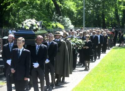 Pożegnanie Jana A.P. Kaczmarka, laureat Oscara spoczął na Cmentarzu Rakowickim - zdjęcie 12