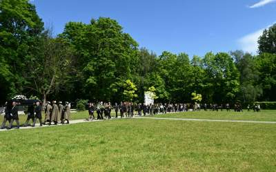 Pożegnanie Jana A.P. Kaczmarka, laureat Oscara spoczął na Cmentarzu Rakowickim - zdjęcie 17