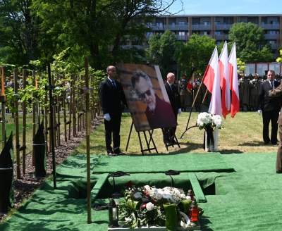Pożegnanie Jana A.P. Kaczmarka, laureat Oscara spoczął na Cmentarzu Rakowickim - zdjęcie 18