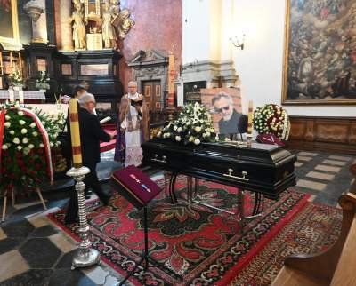 Pożegnanie Jana A.P. Kaczmarka, laureat Oscara spoczął na Cmentarzu Rakowickim - zdjęcie 4