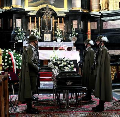 Pożegnanie Jana A.P. Kaczmarka, laureat Oscara spoczął na Cmentarzu Rakowickim - zdjęcie 6