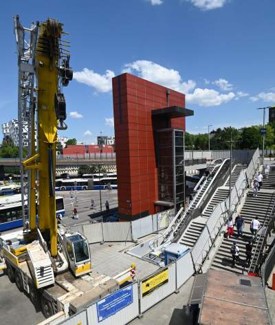 Kończy się pewna epoka, instalacja ruchomych schodów przy dworcu - zdjęcie 10