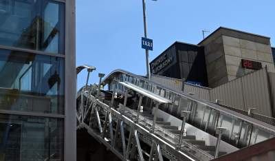 Kończy się pewna epoka, instalacja ruchomych schodów przy dworcu - zdjęcie 4