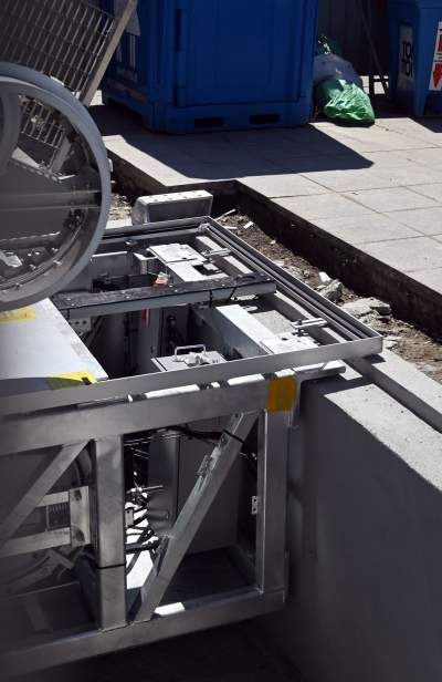 Kończy się pewna epoka, instalacja ruchomych schodów przy dworcu - zdjęcie 12