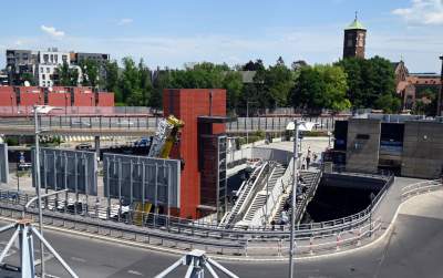 Kończy się pewna epoka, instalacja ruchomych schodów przy dworcu - zdjęcie 1