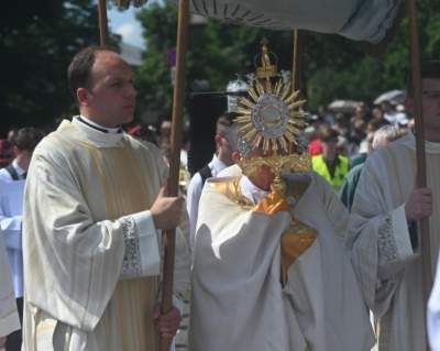 Procesja Bożego Ciała w Krakowie, gdy sacrum spotyka się z profanum - zdjęcie 14