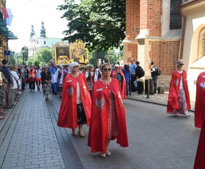 Procesja Bożego Ciała w Krakowie, gdy sacrum spotyka się z profanum - zdjęcie 24
