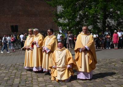 Procesja Bożego Ciała w Krakowie, gdy sacrum spotyka się z profanum - zdjęcie 18