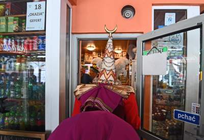 Dorota Segda i zaskakujące spotkania na trasie pochodu Lajkonika - zdjęcie 14