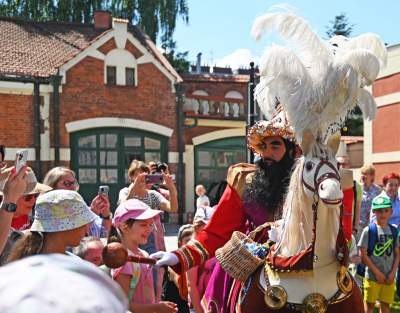 Dorota Segda i zaskakujące spotkania na trasie pochodu Lajkonika - zdjęcie 1