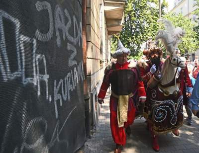 Dorota Segda i zaskakujące spotkania na trasie pochodu Lajkonika - zdjęcie 5