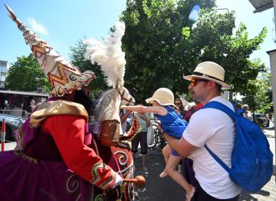 Dorota Segda i zaskakujące spotkania na trasie pochodu Lajkonika - zdjęcie 19