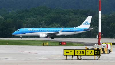 Lotnisko w Balicach bije rekordy frekwencji, tłoczno w powietrzu i na ziemi - zdjęcie 12