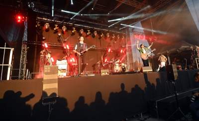 Turystów zachwycają krakowskie Wianki, letnie przesilenie pod Wawelem - zdjęcie 23