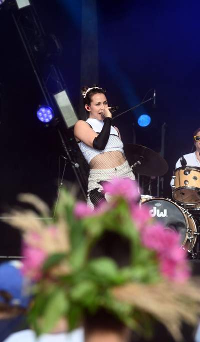 Turystów zachwycają krakowskie Wianki, letnie przesilenie pod Wawelem - zdjęcie 13