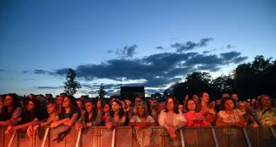 Turystów zachwycają krakowskie Wianki, letnie przesilenie pod Wawelem - zdjęcie 41