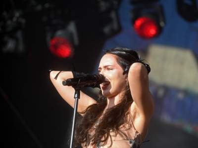 Turystów zachwycają krakowskie Wianki, letnie przesilenie pod Wawelem - zdjęcie 20