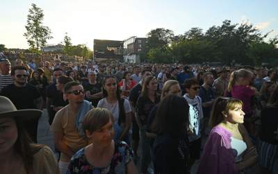 Turystów zachwycają krakowskie Wianki, letnie przesilenie pod Wawelem - zdjęcie 24