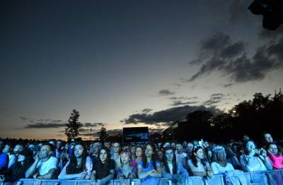 Turystów zachwycają krakowskie Wianki, letnie przesilenie pod Wawelem - zdjęcie 31