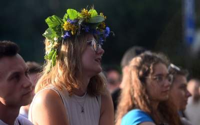 Turystów zachwycają krakowskie Wianki, letnie przesilenie pod Wawelem - zdjęcie 21