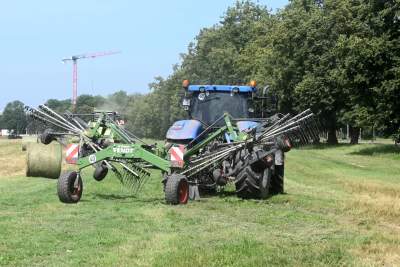 Sianokosy na największej miejskiej łące w Europie, tylko dwa razy w roku - zdjęcie 14