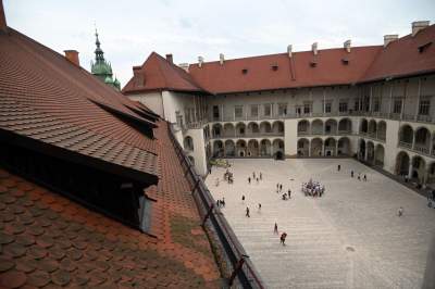 Piękny taras widokowy na Wawelu, każdy może tu wejść - zdjęcie 1