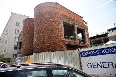 Wreszcie zburzą najbrzydszy budynek w Krowodrzy - zdjęcie 3