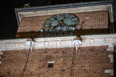 Podniebne spektakularne popisy na Rynku Głównym, w dzień i w nocy - zdjęcie 10