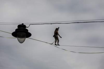 Podniebne spektakularne popisy na Rynku Głównym, w dzień i w nocy - zdjęcie 5