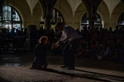 Taki pokaz na Rynku przed Sukiennicami, widzowie zachwyceni - zdjęcie 5