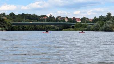 Kraków z rewelacyjnej perspektywy! Kajakiem po Wiśle od zapory do zapory - zdjęcie 4