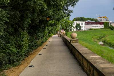 Aktywiści protestowali przeciwko budowie, powstała piękna trasa rowerowa w Krakowie - zdjęcie 38