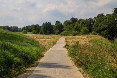 Aktywiści protestowali przeciwko budowie, powstała piękna trasa rowerowa w Krakowie - zdjęcie 15