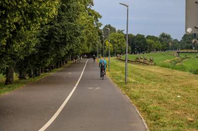 Aktywiści protestowali przeciwko budowie, powstała piękna trasa rowerowa w Krakowie - zdjęcie 36