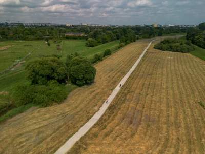 Aktywiści protestowali przeciwko budowie, powstała piękna trasa rowerowa w Krakowie - zdjęcie 49