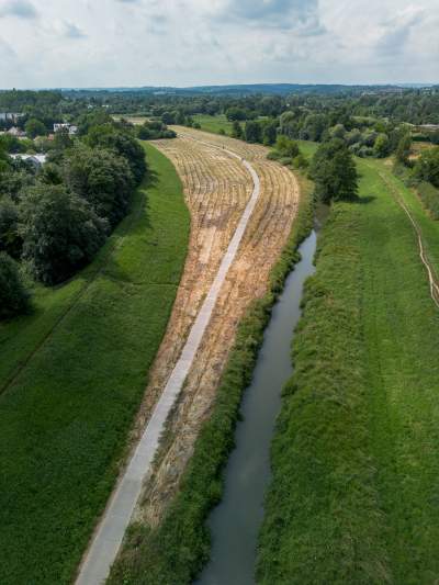 Aktywiści protestowali przeciwko budowie, powstała piękna trasa rowerowa w Krakowie - zdjęcie 45