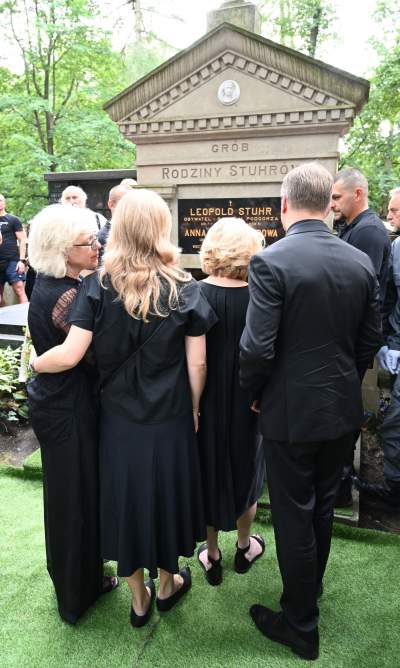 Ostatnia droga Jerzego Stuhra. Uroczystościom przewodniczył metropolita łódzki - zdjęcie 20