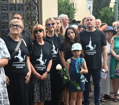 Ostatnia droga Jerzego Stuhra. Uroczystościom przewodniczył metropolita łódzki - zdjęcie 10