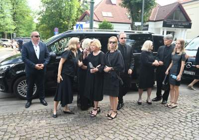 Ostatnia droga Jerzego Stuhra. Uroczystościom przewodniczył metropolita łódzki - zdjęcie 4