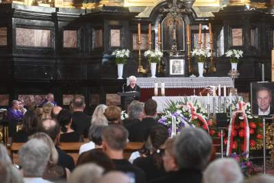 Ostatnia droga Jerzego Stuhra. Uroczystościom przewodniczył metropolita łódzki - zdjęcie 24