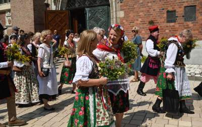 Krakowskie, sierpniowe klimaty. Barwny korowód z Bronowic - zdjęcie 22
