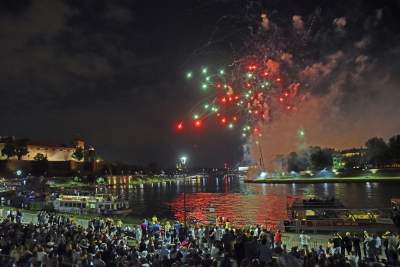 W sylwestra są lasery, za to w czerwcu są... wianki - zdjęcie 21